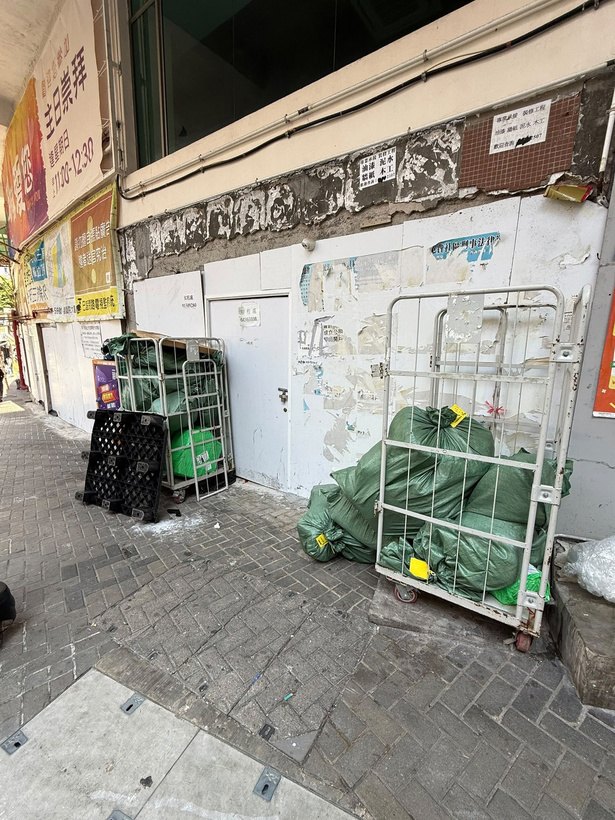 恒安街落貨位現場相2